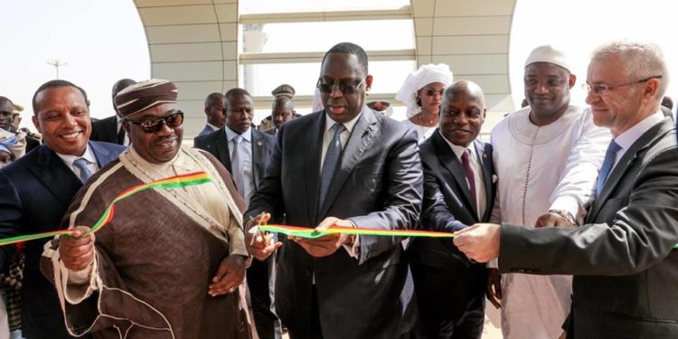 Inauguration de l&rsquo;aéroport de Dakar : Ali Bongo Ondimba aux côtés de Macky Sall