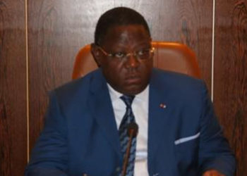 Gabon : Ali Bongo passe un savon à Issozet Ngondet