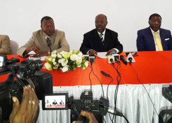 Gabon : Les notables s’invitent à table