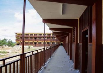 Les nouveaux batiments construits à Bikele et Owendo