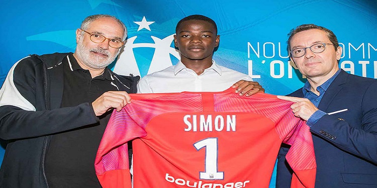 Une première à l’OM À 16 Simon Ngapandouetnbu signe pro JOURNAL L'OMBRE