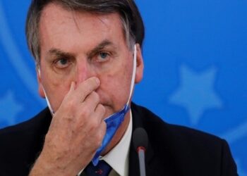 Bolsonaro positif au Covid-19 : ces personnalités politiques contaminées ou décédées