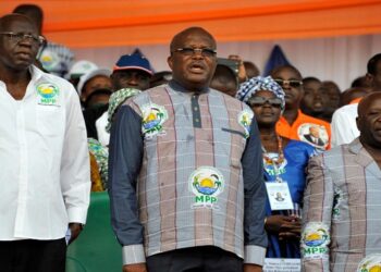 Le président Kaboré investi candidat à sa propre succession