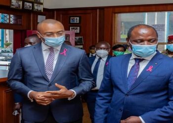 Les ministres du Commerce et de la Santé prennent le pouls sur le terrain