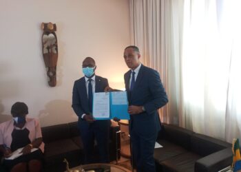 Le ministre Franck Nguema dope le moral de Bouenguidi Sport