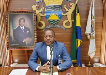 Conseil munipal de Libreville présidé par le maire Serge William Akassaga