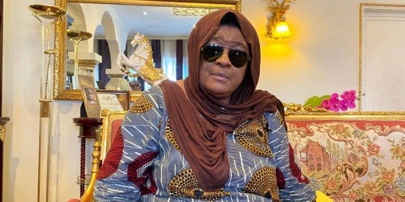 Pour avoir offensé le président Tshisekedi dans une chanson,Tshala Muana enfermée puis relaxée