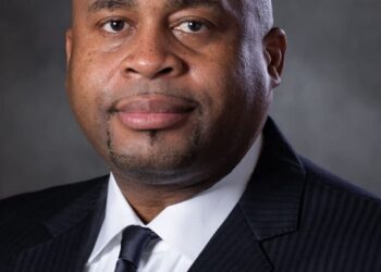 Projet de loi portant révision de la constitution : Le regard de Pascal Houangni Ambouroue