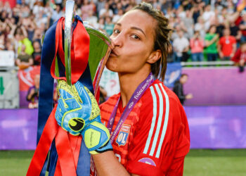 Meilleure gardienne de l&rsquo;année 2020 : La FIFA décerne le  »graal » pour Sarah Bouhaddi