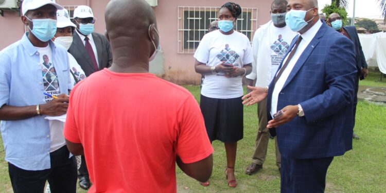 Tourisme : Le Ministre sanctionne les indélicats