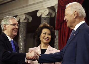  »Le collège électoral a parlé » : le chef de file des républicains au Sénat finit par reconnaître la victoire de Joe Biden à la présidentielle américaine