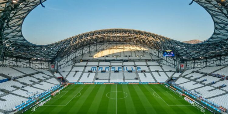 Marseille : La mairie va mettre le stade Vélodrome en vente