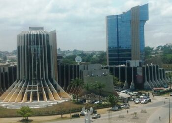 SANTÉ : L’immeuble du Pétrole fermé jusqu’à nouvel ordre à cause du coronavirus.