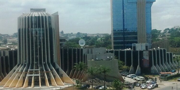 SANTÉ : L’immeuble du Pétrole fermé jusqu’à nouvel ordre à cause du coronavirus.