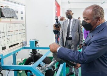 Ali Bongo Ondimba, prend à sa charge la scolarité de la première  promotion du Centre de formation multisectoriel à Nkok