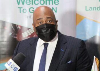 Le Ministre du Tourisme ouvre une vitrine par l&rsquo;Agatour  à l’aéroport Léon Mba