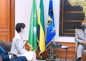 Ali Bongo Ondimba s&rsquo;entretient avec le  PDG d’Eramet sur la SETRAG