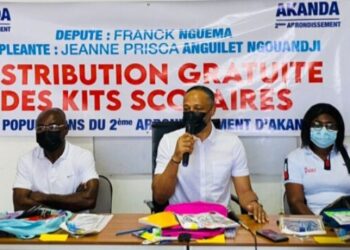 Pour la rentrée scolaire 2021-2022 l&rsquo;honorable  Franck Nguema offre des kits scolaires à 2000 élèves