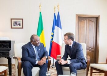 Axe Libreville-Paris  Ali Bongo Ondimba en tête à tête avec Emmanuel Macron à l&rsquo;Elysée