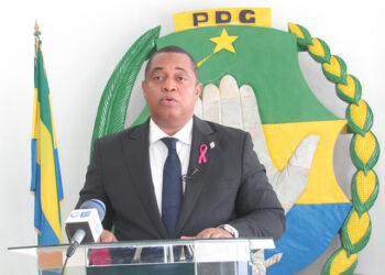 Ella Mintsa se gausse de Maganga-Moussavou
