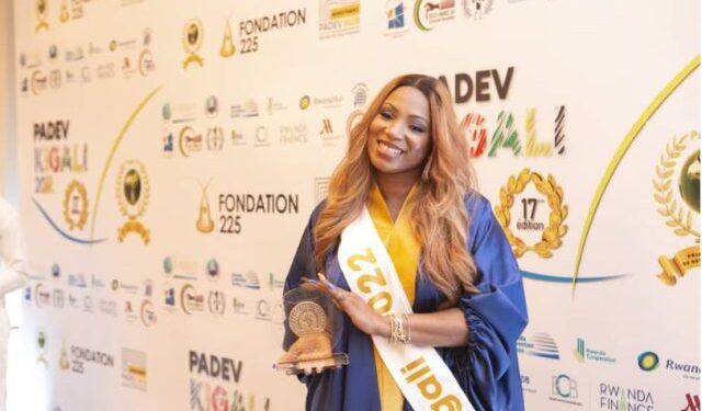 A Kigali Grâce Manuella Engoang prix du leadership féminin africain Padev 2022￼