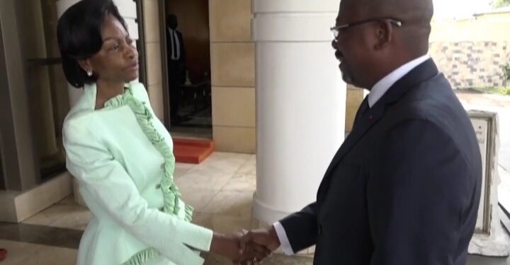 Prise de contact entre le Président de la Cour constitutionnelle et le Premier ministre