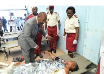 Gabon: Attentif à la situation des victimes du naufrage du navire Esther Miracle, Ali Bongo Ondimba, s’est immédiatement rendu à leur chevet