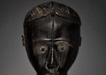 Un masque gabonais vendu aux enchères chez Sotheby’s-France