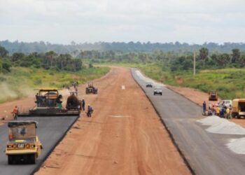 Ali Bongo lance la 2ème phase de la Transgabonaise à Bifoun