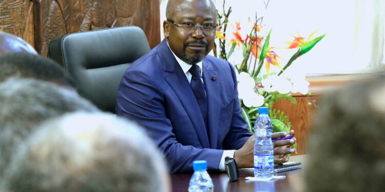 Le premier ministre Alain-Claude Bilie-By-Nze avec une armada offensive à l’Africa CEO forum