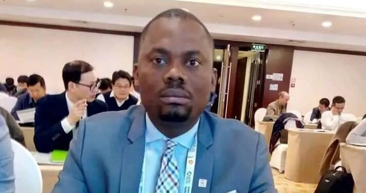 La Démocratie des institutions internationales à l&rsquo;épreuve des aspirations des peuples. Quid de l&rsquo;engagement citoyen et patriotique des armées nationales africaines.