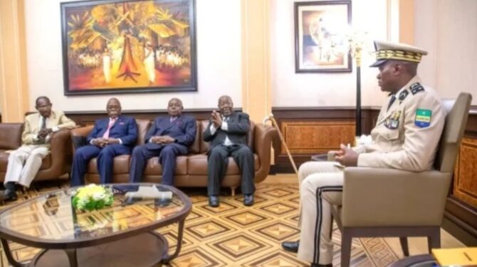 Quatre hierarques de la politique gabonaise reçus par le président de la transition