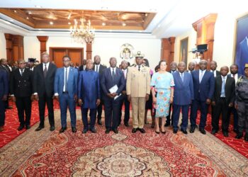 Remise officielle par le Chef de I&rsquo;État du rapport du DNI au Premier ministre