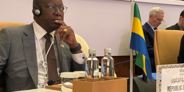 Charles M&rsquo;BA a pris part à la 49e session annuelle de la banque Islamique de développement à Ryad.