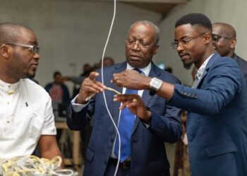Satisfecit de Charles M&rsquo;BA pour la formation aux TIC des jeunes à Oyem