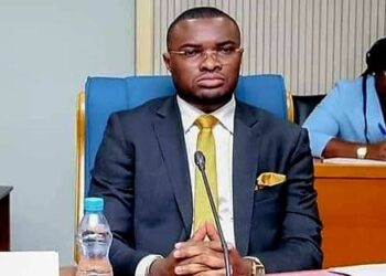 Entre nous soit dit : Et vous voilà gros jean comme devant !