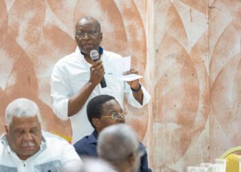 La déclaration d’Oyem: Le ministre Charles M&rsquo;BA dit OUI au référendum et exhorte les populations à faire de même