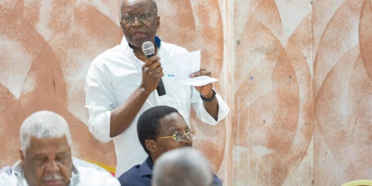 La déclaration d’Oyem: Le ministre Charles M’BA dit OUI au référendum et exhorte les populations à faire de même