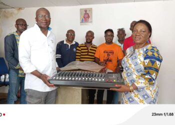 Communication/𝐖𝐨𝐥𝐞𝐮/𝐎𝐲𝐞𝐦: Charles M’BA 𝐝𝐨𝐧𝐧𝐞 𝐮𝐧 𝐧𝐨𝐮𝐯𝐞𝐚𝐮 𝐬𝐨𝐮𝐟𝐟𝐥𝐞 𝐚𝐮𝐱 e𝐪𝐮𝐢𝐩𝐞𝐦𝐞𝐧𝐭𝐬 𝐭𝐞𝐜𝐡𝐧𝐢𝐪𝐮𝐞𝐬 𝐝𝐞 Radio 𝟗 𝐚𝐯𝐞𝐜 𝐮𝐧𝐞 𝐧𝐨𝐮𝐯𝐞𝐥𝐥𝐞 𝐝𝐨𝐭𝐚𝐭𝐢𝐨𝐧