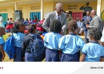 Plus de 200 kits scolaires pour le Prytanée Militaire Général 𝐏𝐚𝐮𝐥 𝐄𝐋𝐋𝐀 𝐀𝐁𝐄𝐒𝐒𝐎𝐋𝐎 𝐝&rsquo;𝐎𝐲𝐞𝐦