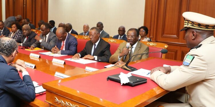 Référendum : le camp du « NON » s&rsquo;entretient avec le Président Oligui Nguema