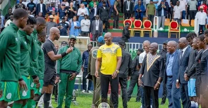 Football: Le Chef de l’État, Brice Clautaire Oligui Nguema, a procédé au lancement du National Foot 1