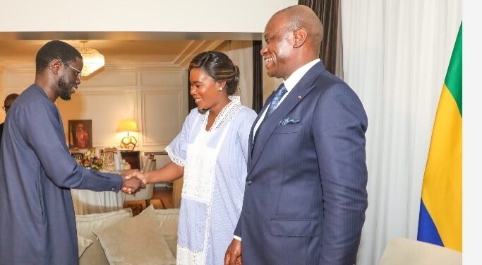 Commémoration du 80 éme anniversaire du massacre du camp Thiaroye : Le Chef de l&rsquo;État Oligui Nguema présent à la cérémonie.