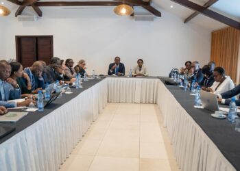 Le ministre de la pêche et de la mer détermine les objetcfis du Projet Blue Bond