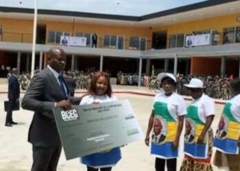 Le Président de la République offre une enveloppe de 3 millions FCFA à 10 femmes à Akanda