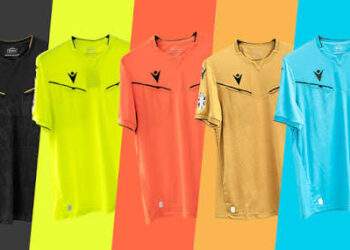 Avant le coup d’envoi, l’autre match des arbitres : trouver l’équipement