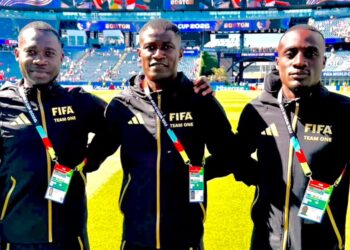 Mondial 2026 : un retour en héros pour le trio arbitral gabonais, auteur d&rsquo;un parcours historique